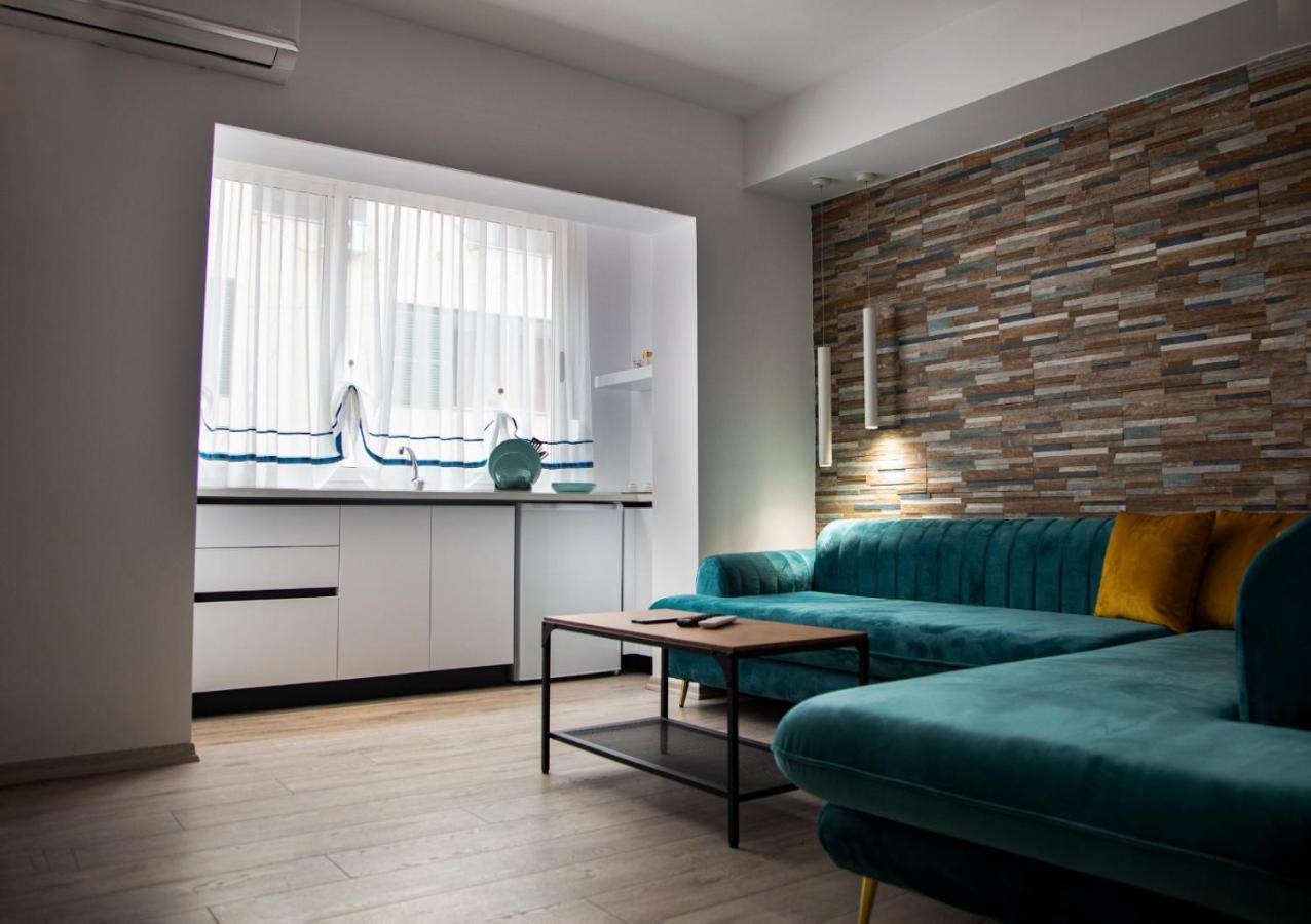 Lucas Central Premium Studios Tiran Dış mekan fotoğraf